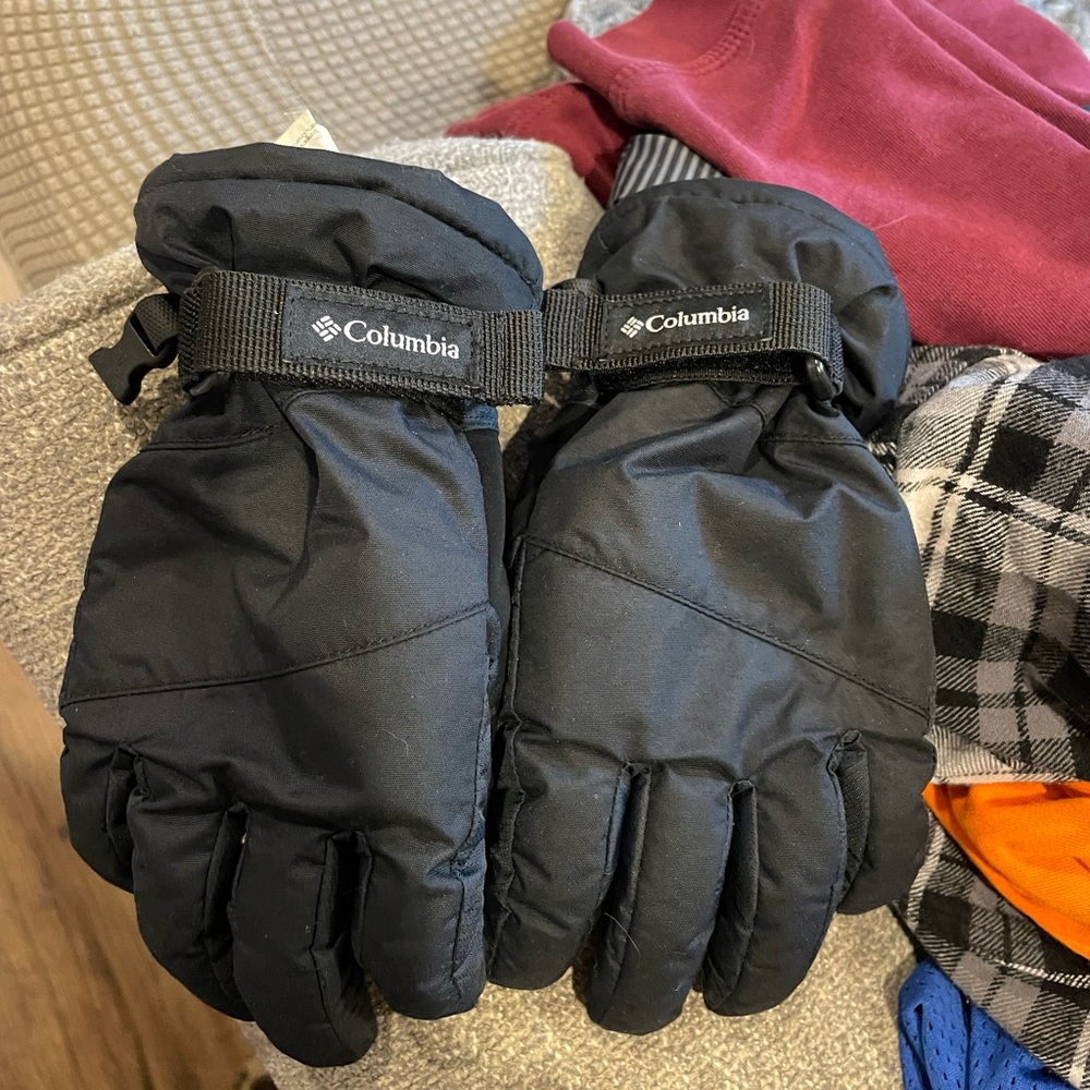 Columbia Youth Small Winter Gloves $10